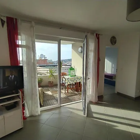 Menton Park Apartment Exterior photo