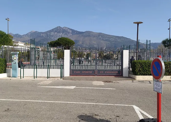 Menton Park Apartment